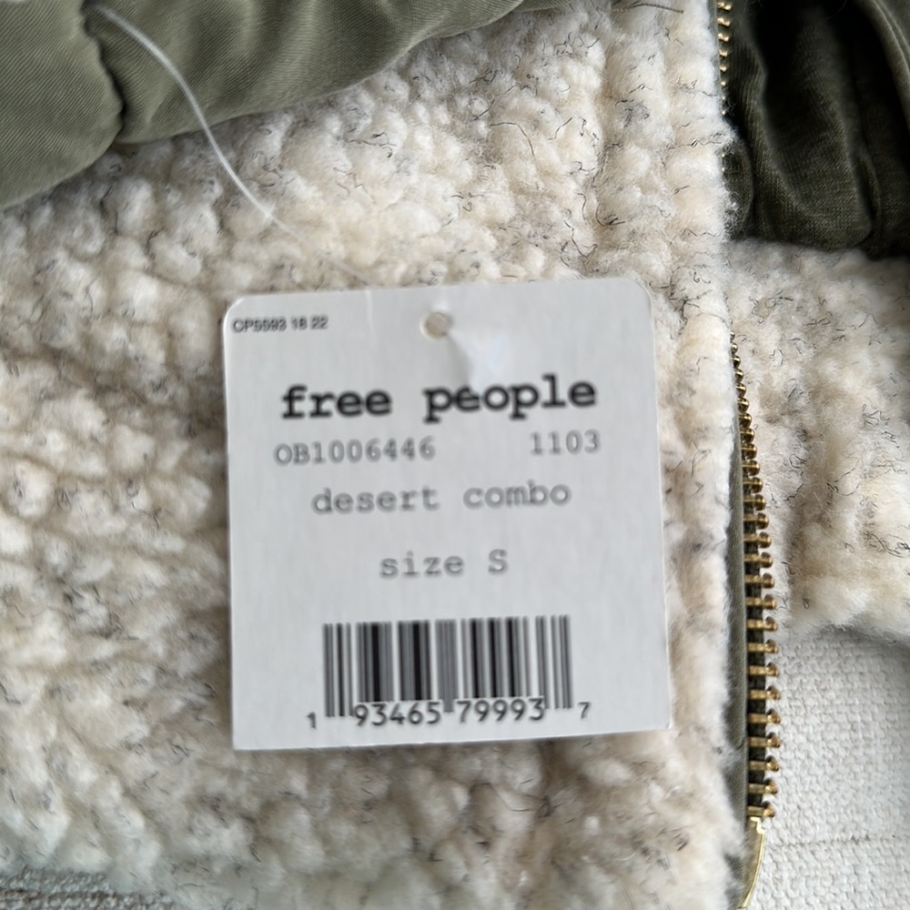 COPY - Free People Women’s Shearling Color Block Jacket - Small - Picture 13 of 14